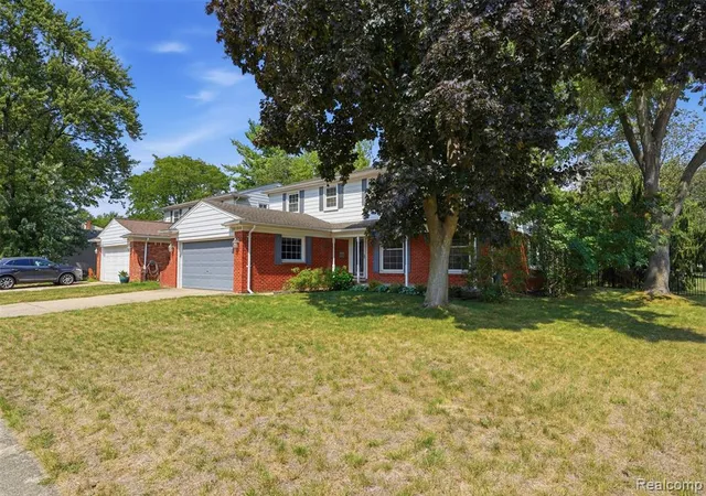 Photo 2 of Sale Pending at 15108 Farmbrook Dr, Plymouth, MI 48170 2750 | MLS# 61025130 | Listing updated on 2026-09-13
