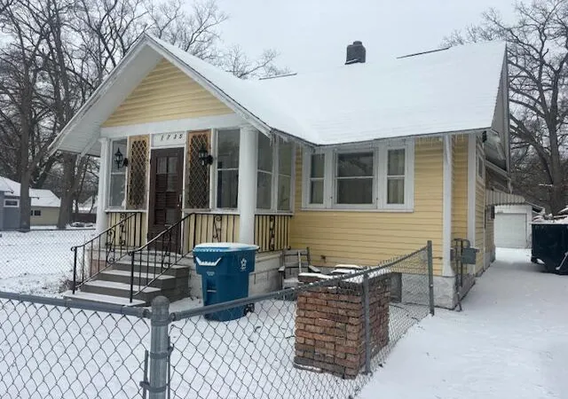 Homes for sale in Muskegon, MI | 1735 Superior St, Muskegon, MI 49442 | MLS# 70520486