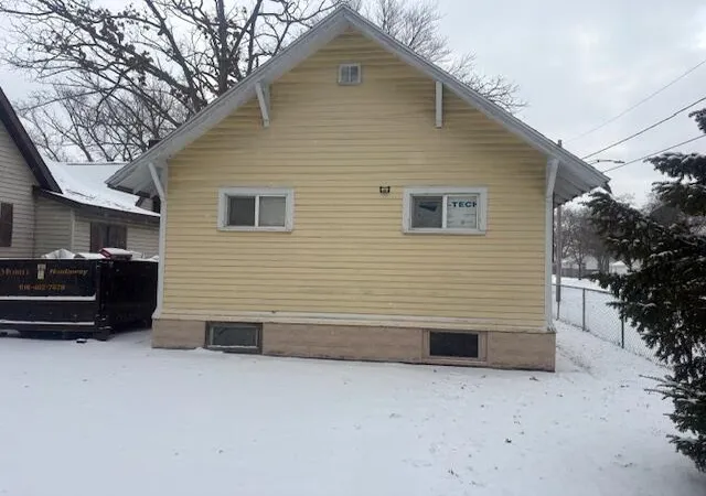 Homes for sale in Muskegon, MI | 1735 Superior St, Muskegon, MI 49442 | MLS# 70520486