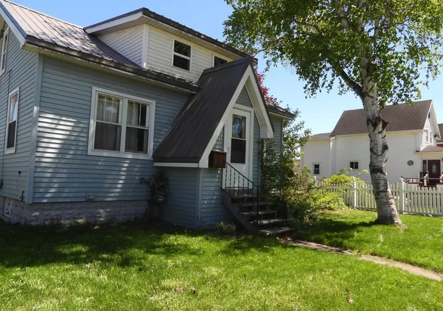Homes for sale in Sault Sainte Marie, MI | 1001 Augusta St, Sault Sainte Marie, MI 49783 | MLS# 80068817