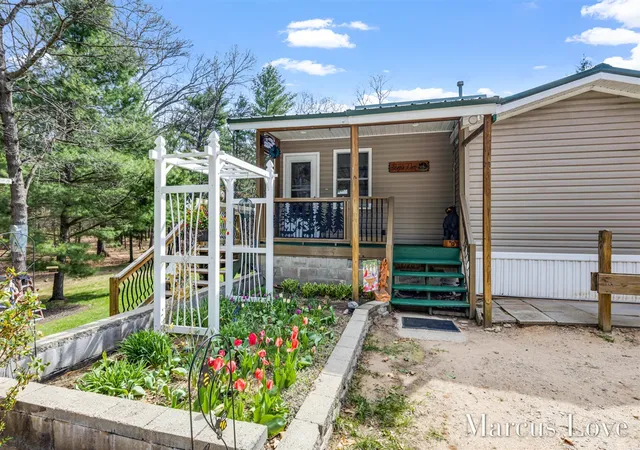3rd image of 4376 E 24Th St, Chase, MI 49623 | MLS# 70530188