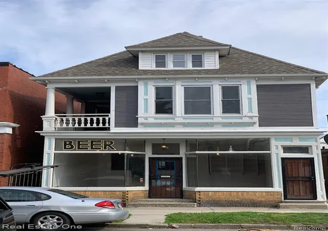 5th image of 2454 Florian St, Hamtramck, MI 48212 | MLS# 61000784