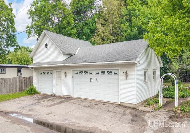 Homes for sale in Hermansville, MI | N16565 Linden St, Hermansville, MI 49847 | MLS# 50213451