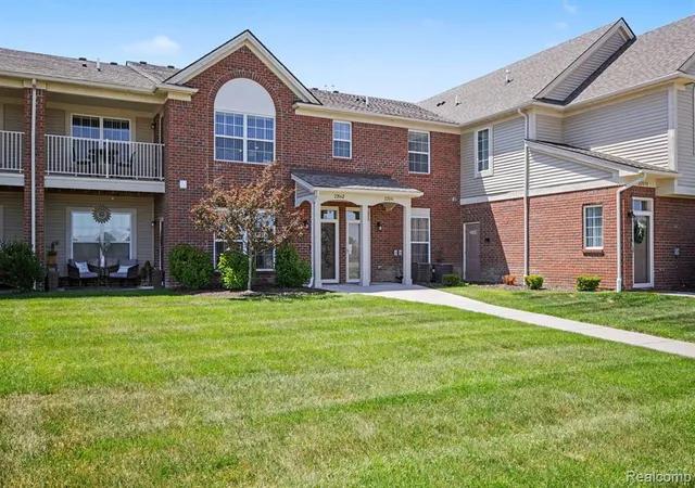 Photo 3 of Sale Pending at 22056 Andover Dr #93, Macomb, MI 48042 | MLS# 60999957 | Listing updated on 2026-08-12