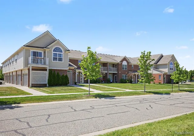 Photo 4 of Sale Pending at 22056 Andover Dr #93, Macomb, MI 48042 | MLS# 60999957 | Listing updated on 2026-08-12