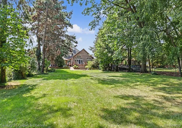 Photo 3 of Single family home for sale at 22628 Nash St, Dearborn, MI 48124 1043 | MLS# 61024097 | Listing updated on 2026-08-26
