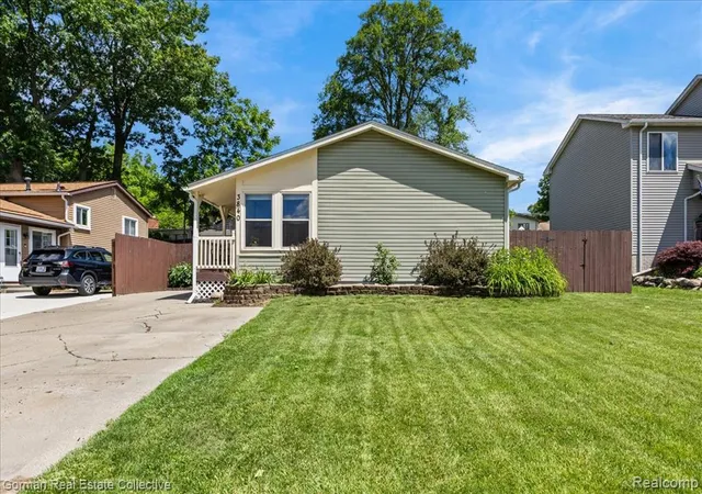 Homes for sale in Waterford, MI | 3840 Cass Elizabeth Rd, Waterford, MI 48328 4506 | MLS# 61002276