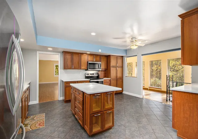 5th image of 35105 N Riverview Dr, Paw Paw, MI 49079 | MLS# 70503117