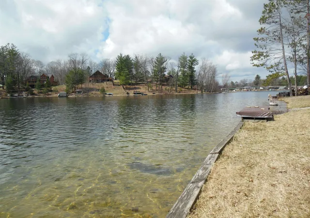 Photo 4 of Single family home for sale at 302 Ridge Rd, Harrison, MI 48625 | MLS# 50204295 | Listing updated on 2026-08-12