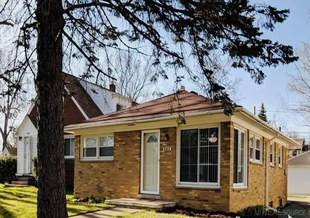 Photo 1 of Single family home for sale at 994 Voorheis Road St, Waterford, MI 48328 | MLS# 50219478 | Listing updated on 2026-09-04