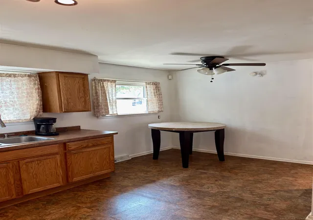 Photo 4 of Single family home for sale at 994 Voorheis Road St, Waterford, MI 48328 | MLS# 50219478 | Listing updated on 2026-09-04