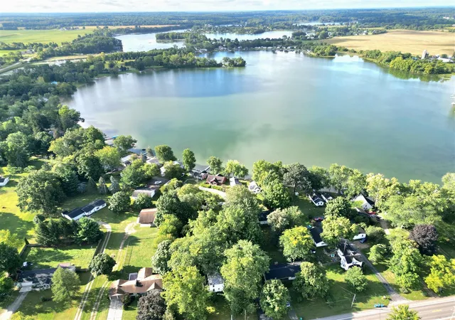 3rd image of 60584 Wallman Dr, Sturgis, MI 49091 | MLS# 70492397
