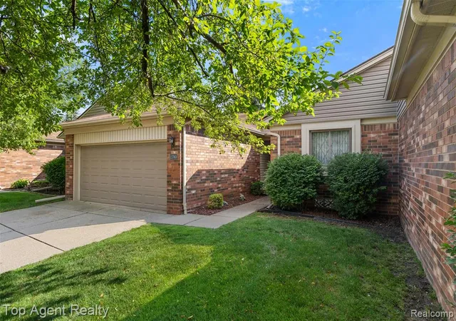 33rd image of 13760 Provincial Dr, Sterling Heights, MI 48313 | MLS# 61009243