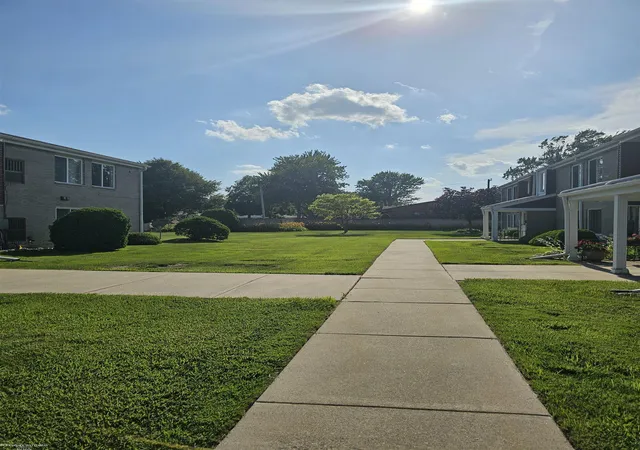 Photo 3 of Condo for sale at 405 Sunset Ln #34, Saint Clair Shores, MI 48082 | MLS# 50213947 | Listing updated on 2026-08-19