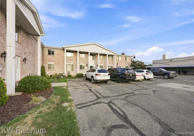 Photo 3 of Condo for sale at 21542 Saint Gertrude St #6, Saint Clair Shores, MI 48081 1260 | MLS# 61023128 | Listing updated on 2026-08-21