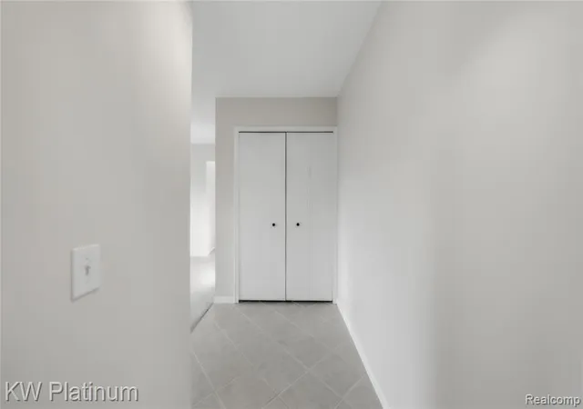 Photo 4 of Condo for sale at 21542 Saint Gertrude St #6, Saint Clair Shores, MI 48081 1260 | MLS# 61023128 | Listing updated on 2026-10-01