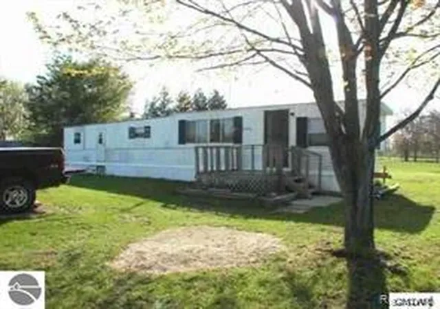 Homes for sale in Alma, MI | 2556 N Ely Hwy, Alma, MI 48801 | MLS# 61002538