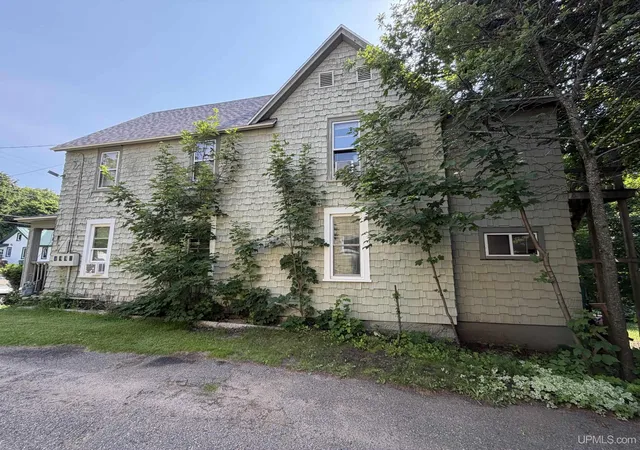 Homes for sale in Marquette, MI | 327 Blemhuber Ave, Marquette, MI 49855 | MLS# 50214178