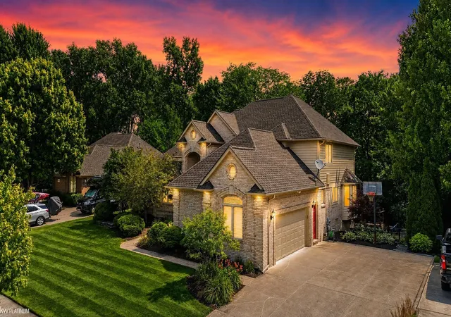 Photo 2 of Sale Pending at 2861 Plymouth Dr, Shelby Township, MI 48316 | MLS# 50217952 | Listing updated on 2026-08-28