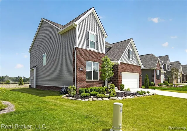 Photo 3 of Single family home for sale at 2344 Provencal Dr, Commerce Township, MI 48382 | MLS# 61020734 | Listing updated on 2026-08-14