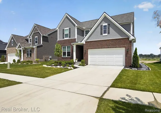 Photo 4 of Single family home for sale at 2344 Provencal Dr, Commerce Township, MI 48382 | MLS# 61020734 | Listing updated on 2026-08-14