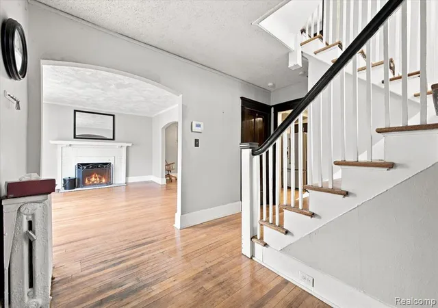 Photo 4 of Single family home for sale at 899 Edison St, Detroit, MI 48202 1536 | MLS# 61014772 | Listing updated on 2026-09-21