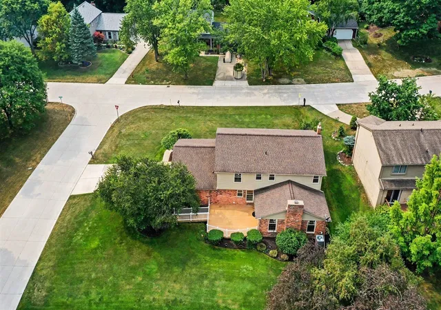 Photo 35 of Single family home for sale at 34214 Old Timber Rd, Farmington Hills, MI 48331 | MLS# 70553002 | Listing updated on 2026-08-19