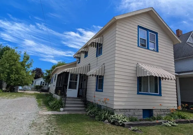 Homes for sale in Bay City, MI | 213 S Henry St, Bay City, MI 48706 | MLS# 50212507