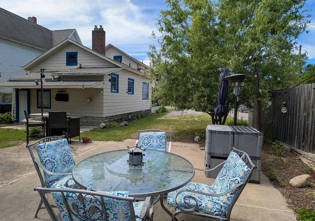Homes for sale in Bay City, MI | 213 S Henry St, Bay City, MI 48706 | MLS# 50212507