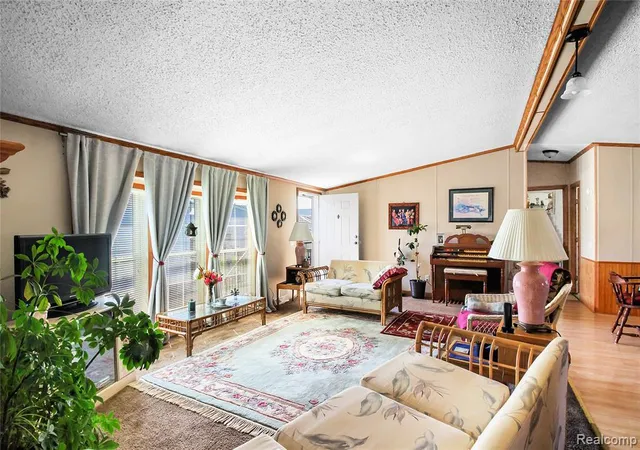 3rd image of 13617 Orchard View St, Carleton, MI 48117 | MLS# 60983380