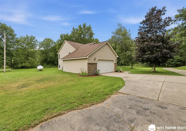 Photo 3 of Sale Pending at 5303 Tiffany Ave, Rockford, MI 49341 | MLS# 70552053 | Listing updated on 2026-09-03
