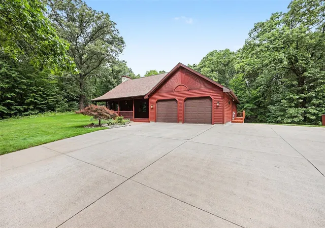 Homes for sale in Ada, MI | 655 Auburn Trl, Ada, MI 49301 | MLS# 70540234
