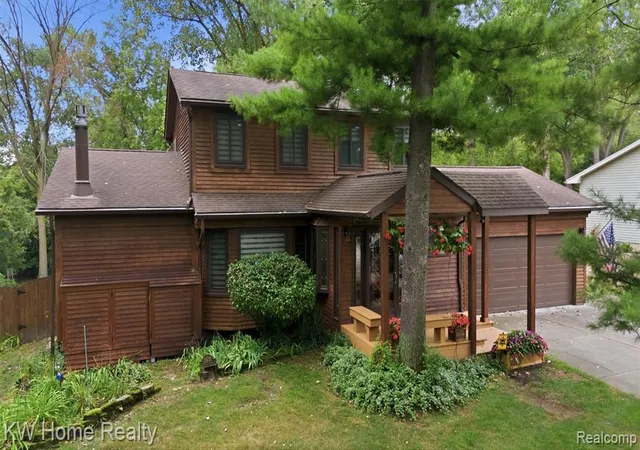 Photo 2 of Single family home for sale at 21435 Gill Rd, Farmington, MI 48335 | MLS# 61020937 | Listing updated on 2026-09-01