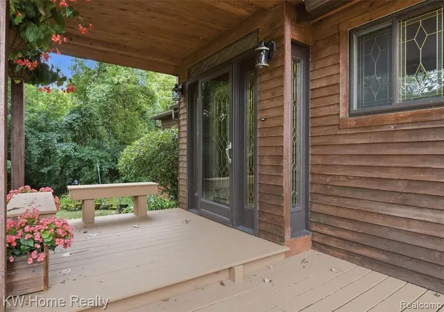 Photo 4 of Single family home for sale at 21435 Gill Rd, Farmington, MI 48335 | MLS# 61020937 | Listing updated on 2026-09-01