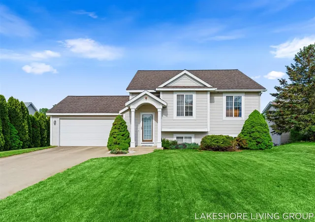1st image of 3769 Pine Meadow Dr, Holland, MI 49424 | MLS# 70536065