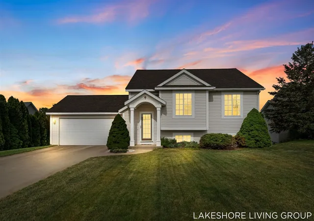 2nd image of 3769 Pine Meadow Dr, Holland, MI 49424 | MLS# 70536065