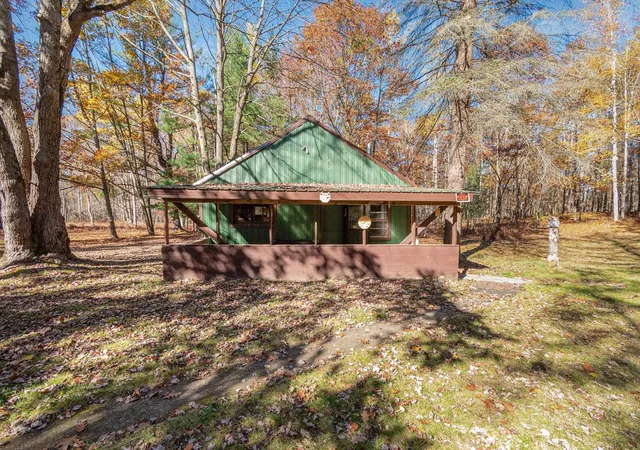 Photo 3 of Single family home for sale at 3385 Jones Rd, Beaverton, MI 48612 | MLS# 50193150 | Listing updated on 2026-04-02
