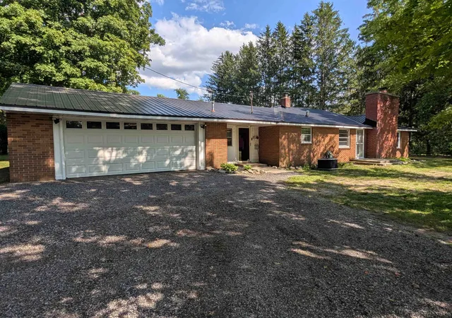 3rd image of 8853 Harding Ave, Farwell, MI 48622 | MLS# 50217879