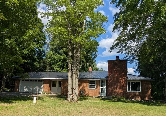 5th image of 8853 Harding Ave, Farwell, MI 48622 | MLS# 50217879