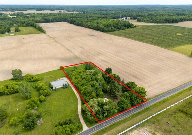 12th image of 41756 24th St, Bloomingdale, MI 49026 | MLS# 70537153