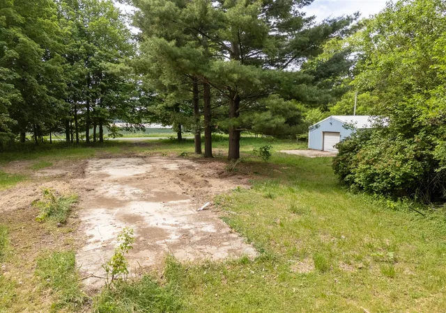 5th image of 41756 24Th St, Bloomingdale, MI 49026 | MLS# 70537153