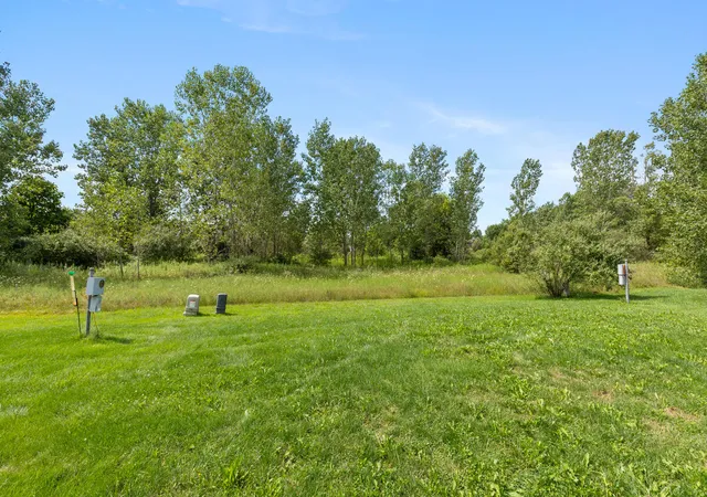 Photo 2 of Sale Pending at 6605 Moss Lake Dr, Hudsonville, MI 49426 | MLS# 70553389 | Listing updated on 2026-09-17