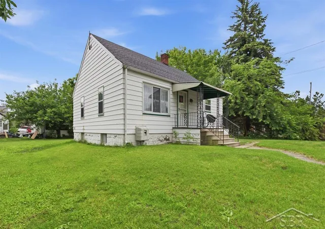 Homes for sale in Pinconning, MI | 419 S Warren St, Pinconning, MI 48650 | MLS# 50213585