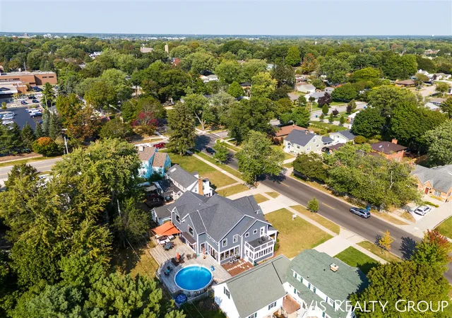 58th image of 1607 Sheldon Rd, Grand Haven, MI 49417 | MLS# 70520772