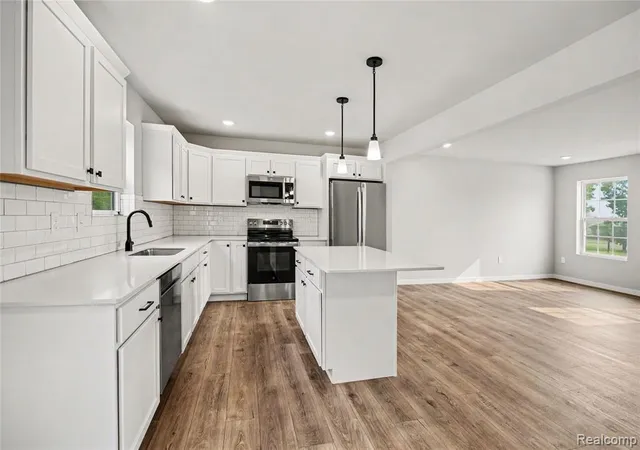 Photo 4 of Sale Pending at 751 Lone Oak Way, Tecumseh, MI 49286 | MLS# 61008814 | Listing updated on 2026-08-31
