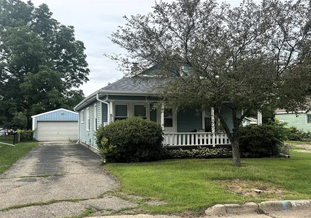 Homes for sale in Battle Creek, MI | 511 Iroquois Ave, Battle Creek, MI 49015 | MLS# 70544066