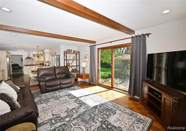 5th image of 3798 Ledge Dr, Troy, MI 48084 | MLS# 61007342