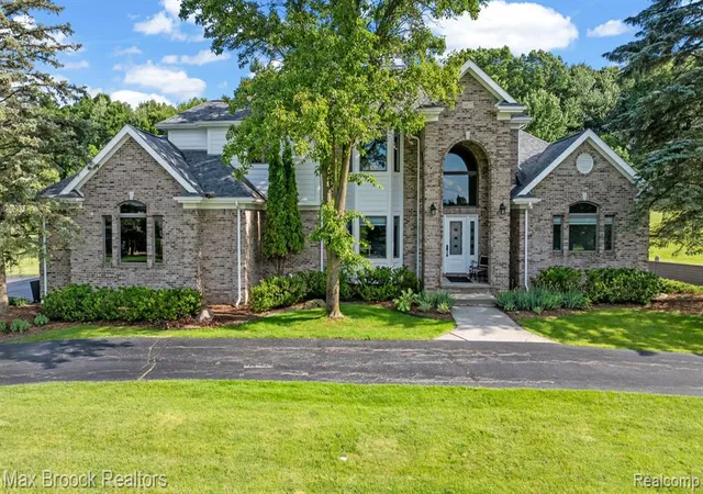 1st image of 6827 Strawberry Ln, Clarkston, MI 48348 | MLS# 61014312