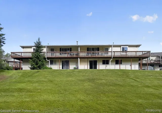 Homes for sale in Grand Blanc, MI | 9533 Overlook Ct, Grand Blanc, MI 48439 | MLS# 61000081