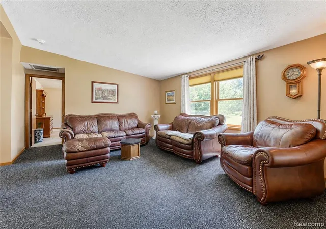 2nd image of 13129 Evelyn Ct, Van Buren Township, MI 48111 | MLS# 61009102